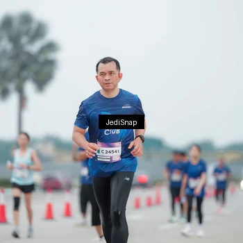 Runner Photo 7522349