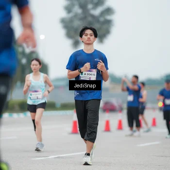 Runner Photo 7522359