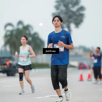 Runner Photo 7522364