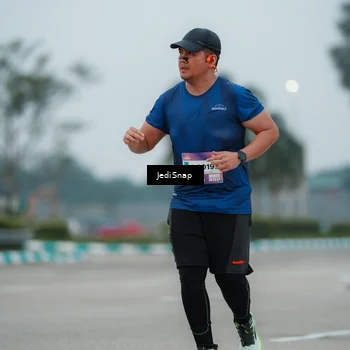 Runner Photo 7522390
