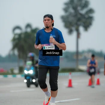 Runner Photo 7522399