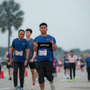 Runner Photo 7522414