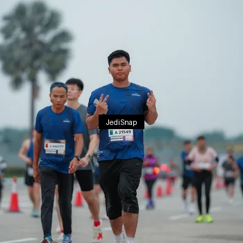 Runner Photo 7522418