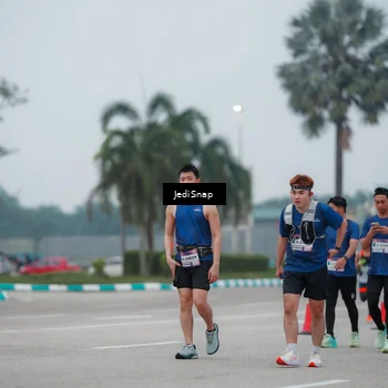 Runner Photo 7522420