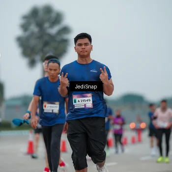 Runner Photo 7522421