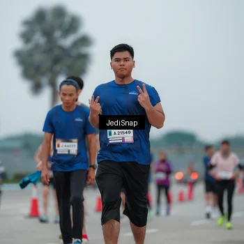 Runner Photo 7522422