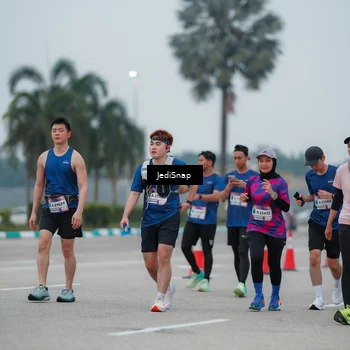Runner Photo 7522432