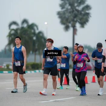 Runner Photo 7522434