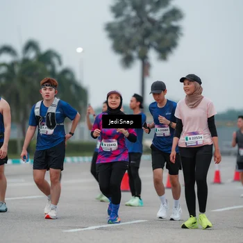 Runner Photo 7522438
