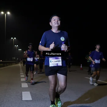 Runner Photo 7522441