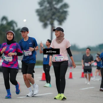 Runner Photo 7522444