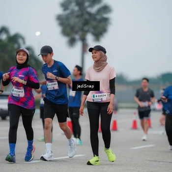 Runner Photo 7522445