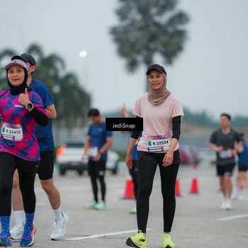 Runner Photo 7522448