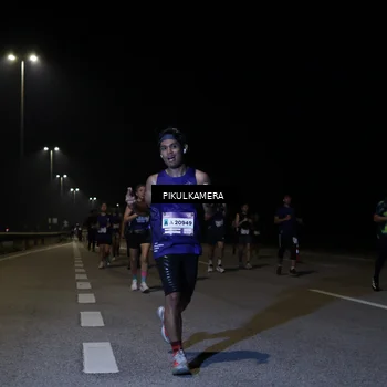 Runner Photo 7522451