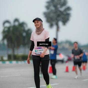 Runner Photo 7522455