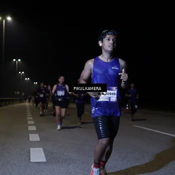 Runner Photo 7522458