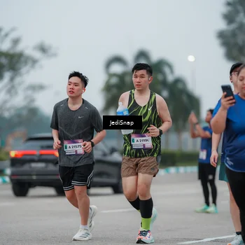 Runner Photo 7522495