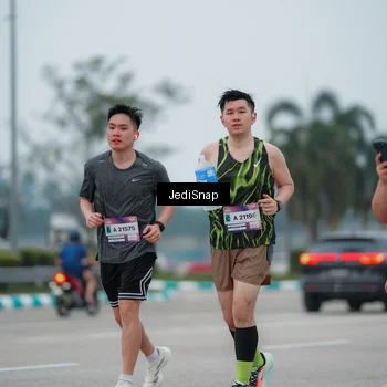 Runner Photo 7522502