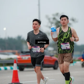 Runner Photo 7522511