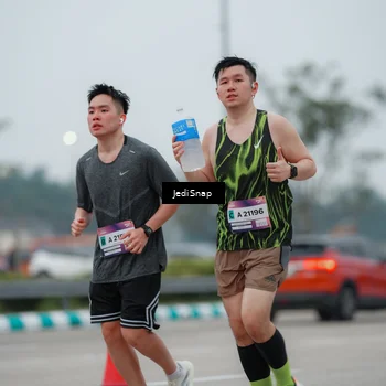 Runner Photo 7522512