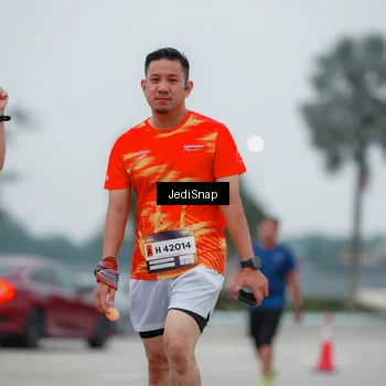 Runner Photo 7522596