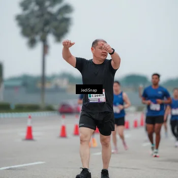 Runner Photo 7522643