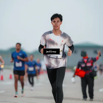 Runner Photo 7522649