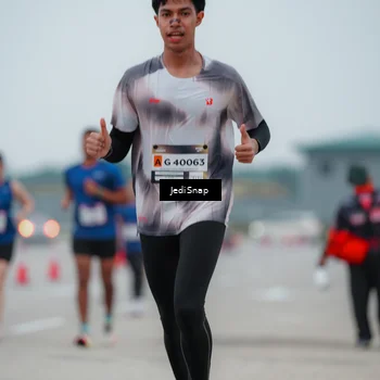 Runner Photo 7522656