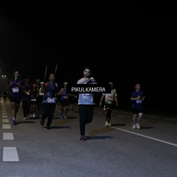 Runner Photo 7522661