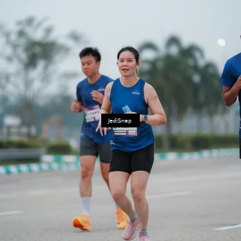 Runner Photo 7522671