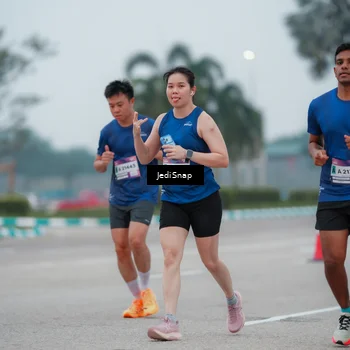 Runner Photo 7522672