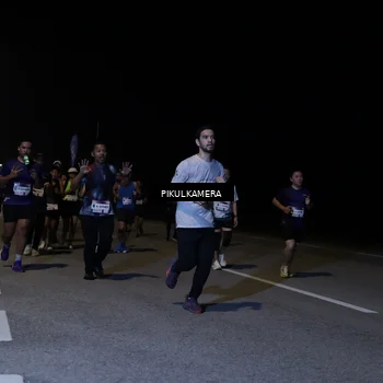 Runner Photo 7522675