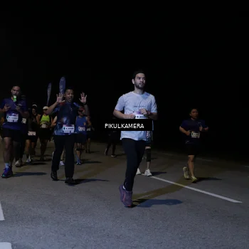 Runner Photo 7522678