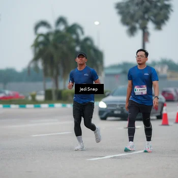 Runner Photo 7522680