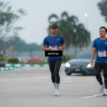Runner Photo 7522683