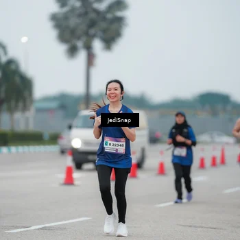 Runner Photo 7522776