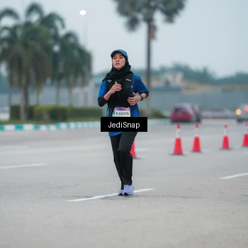 Runner Photo 7522800