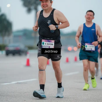 Runner Photo 7522815