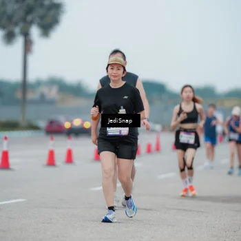 Runner Photo 7522837