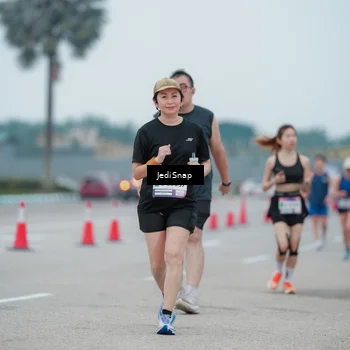 Runner Photo 7522840