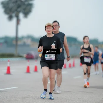Runner Photo 7522851