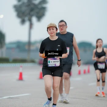 Runner Photo 7522864