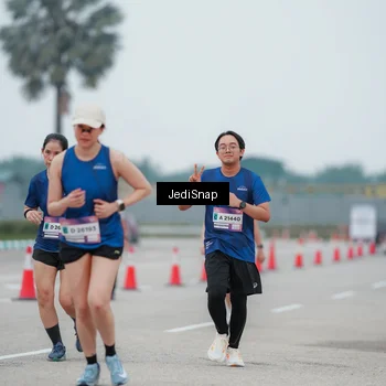 Runner Photo 7522910