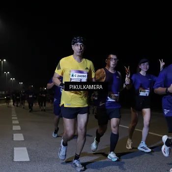 Runner Photo 7522912