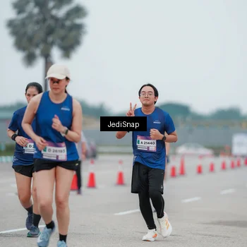 Runner Photo 7522918