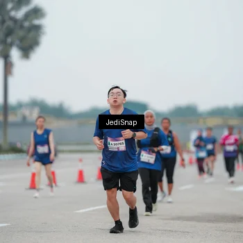 Runner Photo 7522958