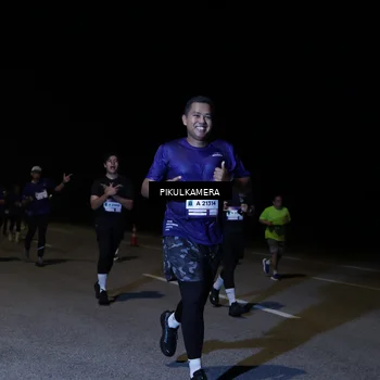 Runner Photo 7523009