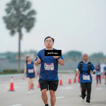 Runner Photo 7523012