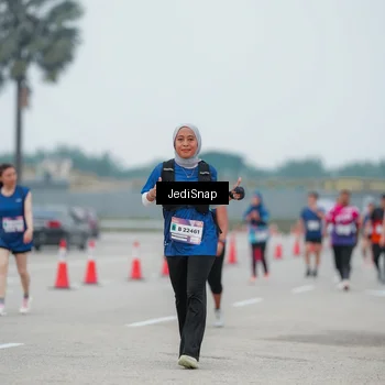 Runner Photo 7523029
