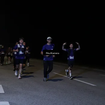 Runner Photo 7523030